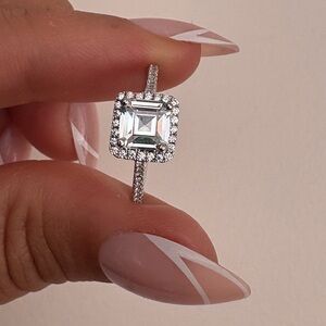 Elegant Silver Square-Cut Ring